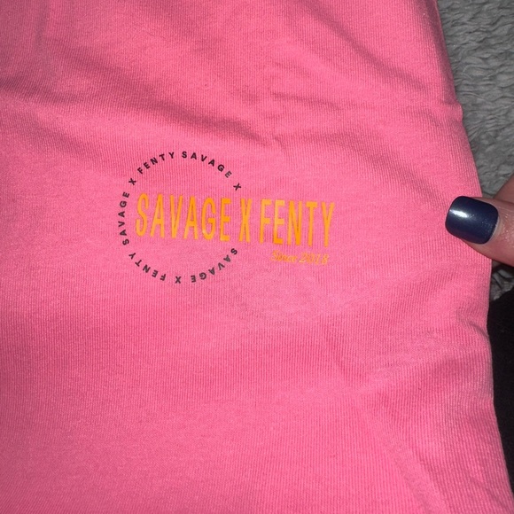 SAVAGE X FENTY Essential Heavy Jersey Tee - Picture 5 of 9